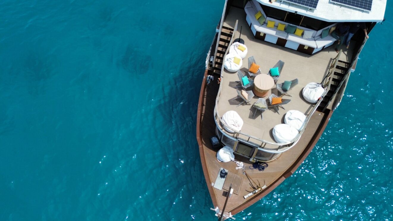 Explore Maldives By Atoll Villa "Traditional Sultan Boat"